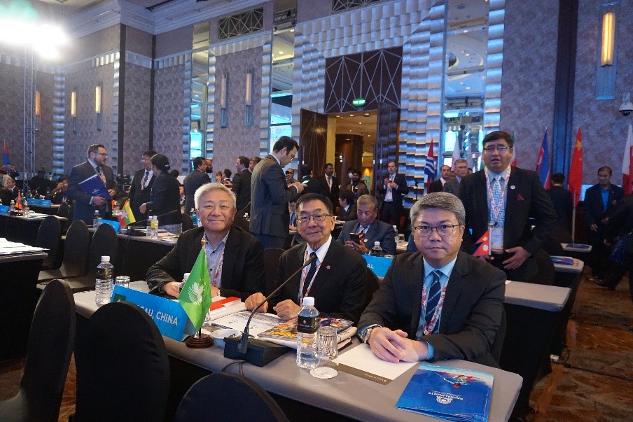 盧景昭(中)、陳澤武(左)、潘永權出席會員大會